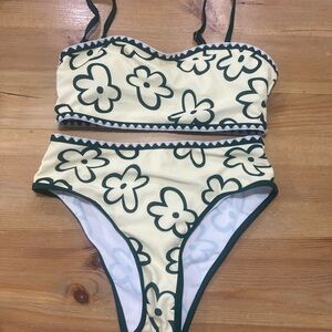 SHEIN Kids Swim Bikini in Cream and Green Floral
